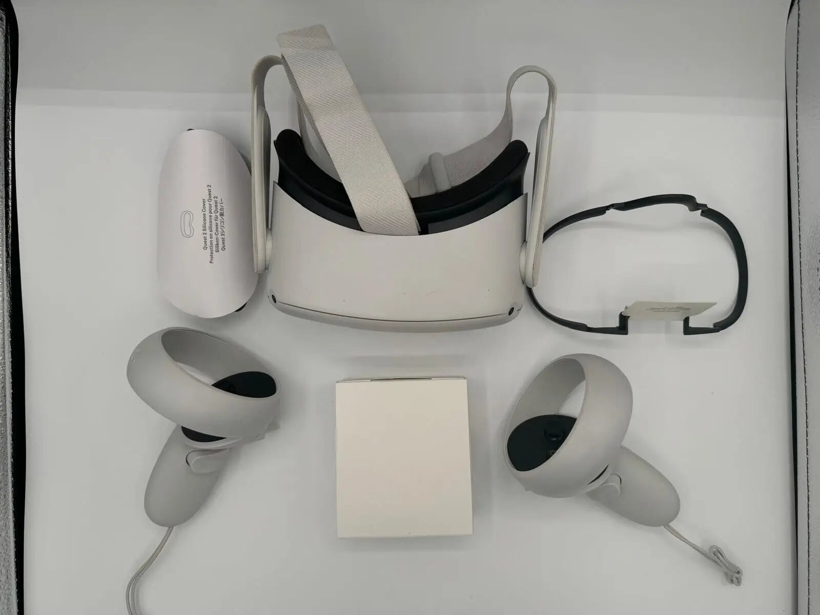 New Metaa Oculuss Quest 2 Advanced All-in-one VR Bundle 128/256GB