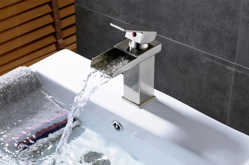 Black Waterfall Bathroom Faucet Basin Vanity Vessel Sinks Mixer Tap Cold And Hot Water Tap Single Hole Bath Sink Faucets Crane